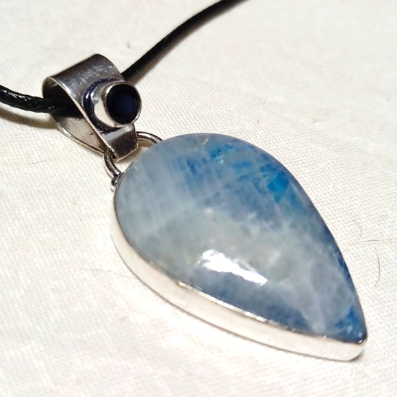 Rainbow moonstone onyx silver pendant handmade blue black gemstone white gem - Picture 2 of 7